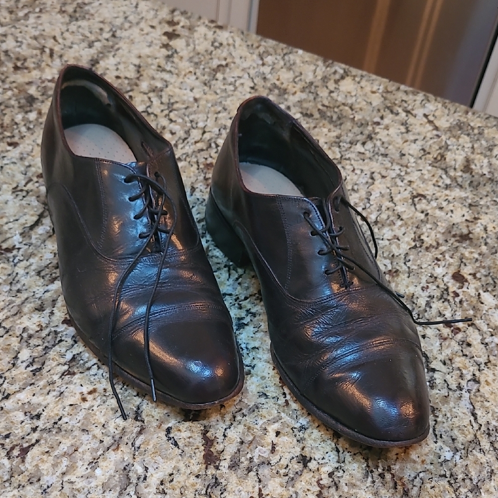 Florsheim Black Oxfords Sleek Leather Finish